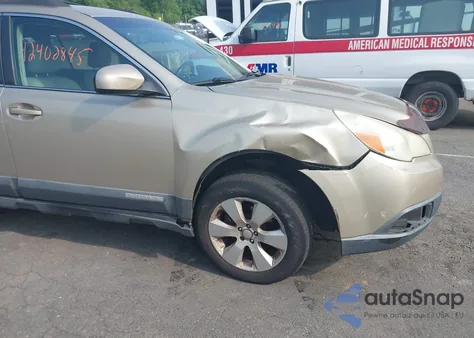 2010 Subaru Outback 2.5I Premium z USA, uszkodzony, nr VIN 4S4BRBCC3A3382746